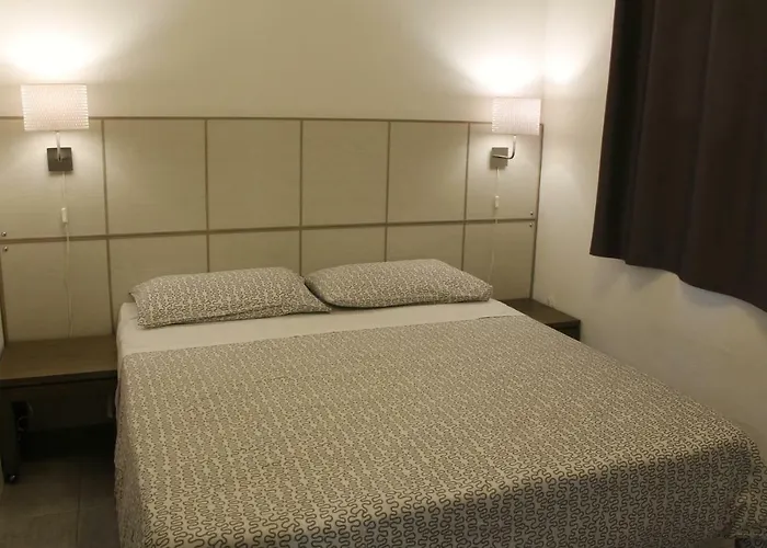 Apartamento Borghetto San Donato 105 *