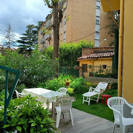 Daire Borghetto San Donato 105 *